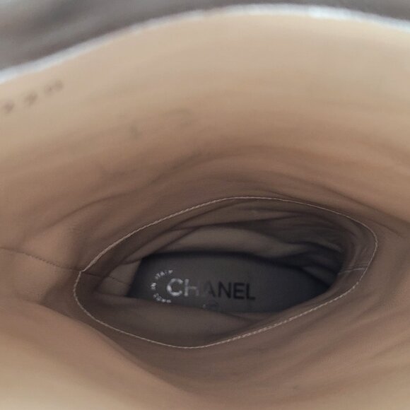 Chanel knee high glitter boots (2017) - Picture 8 of 12